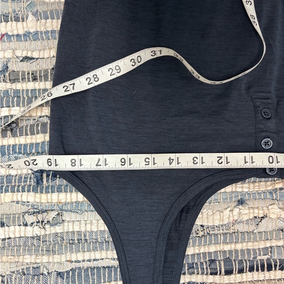 | Vuori | Midnight Heather Falls Jumpsuit. Size XL.* - Picture 8 of 10